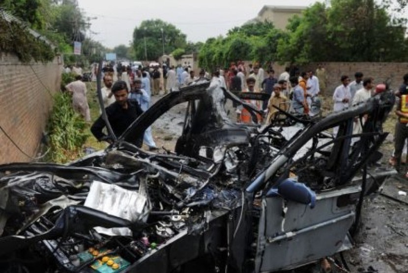 Pembom bunuh diri menyerang mobil konsulat AS di Pakistan