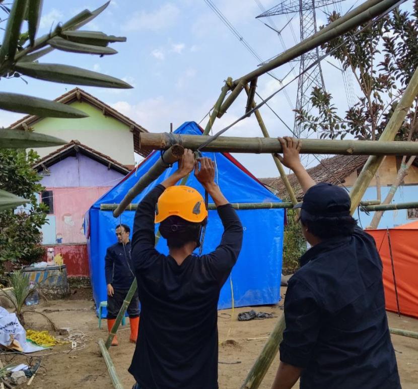 Pembuatan tenda layak huni untuk tempat tinggal darurat dan menjadi hunian sementara (Huntara) korban gempa yang bisa bertahan lama. 