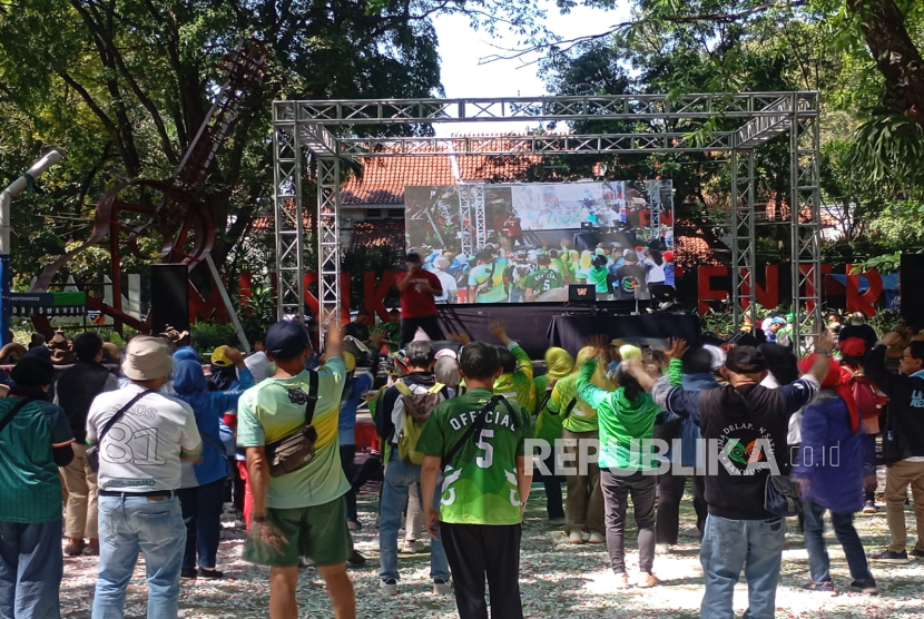 Pembukaan acara pekan olahraga spirit Porisman dimulai di SMAN 5 Bandung