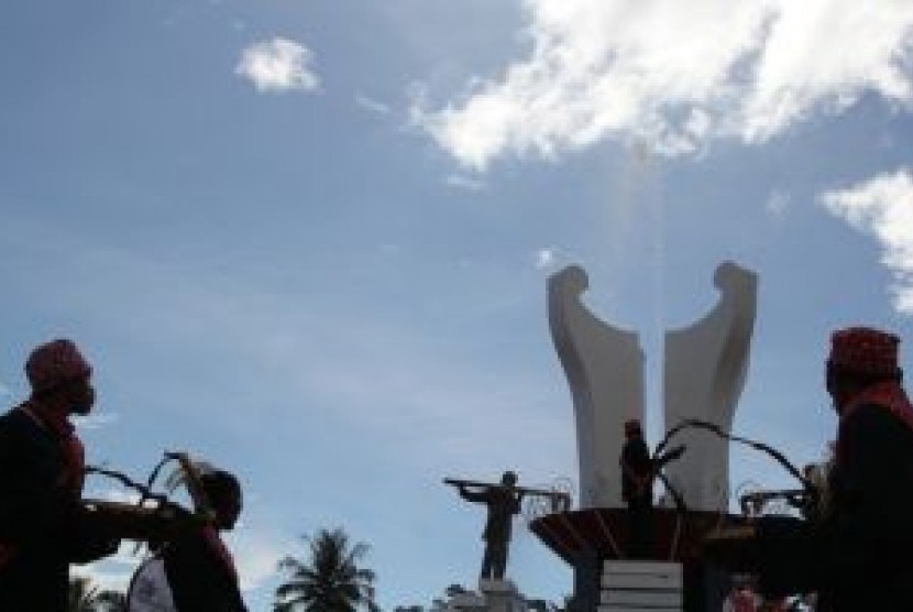 Pembukaan Kongres Masyarakat Adat Nusantara Ke-4 di Tobelo Halmahera Utara Maluku Utara Dibuka Dengan Festival Air, Kamis (19/4).