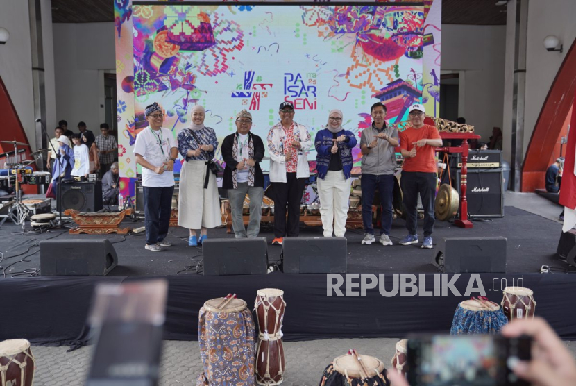 Pasar Seni ITB Berlangsung Meriah, Panitia Targetkan Setengah Juta Pengunjung