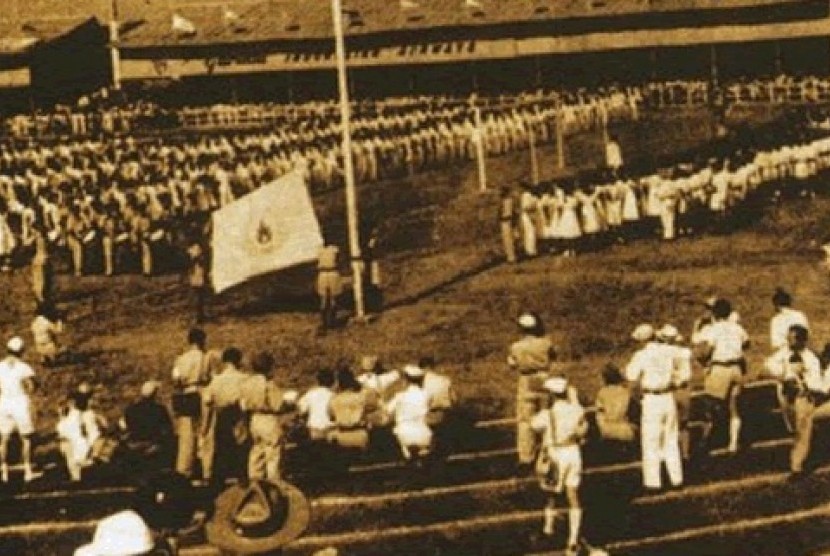 Pembukaan Pekan Olahraga Nasional I 1948 di Stadion Sriwedari Solo