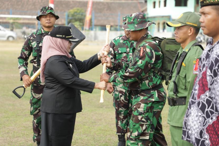  Pembukaan program TNI Manunggal Membangun Desa (TMMD) Sengkuyung Tahap III TA 2023 Kodim 0732/Sleman di Godean, Sleman.
