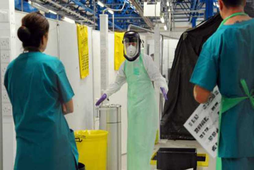 Pemeriksaan ebola di bandar udara di Inggris