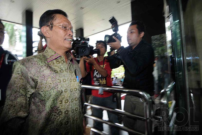 Pemeriksaan Panitera MK. Panitera Mahkamah Konstitusi (MK), Kasianur Sidauruk usai diperiksa sebagai saksi di Gedung KPK, Jakarta, Senin (15/12).