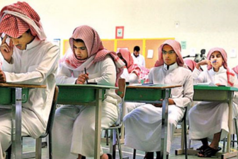 Anak anak sekolah Arab Saudi.