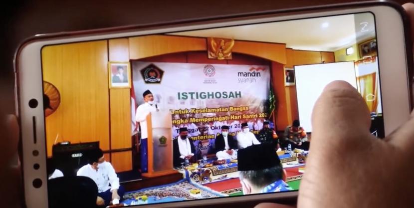 Pemerintah Depok menggelar acara Istighosah bersama-sama di Kantor Kementerian Agama Kota Depok, Jawa Barat, (22/10).