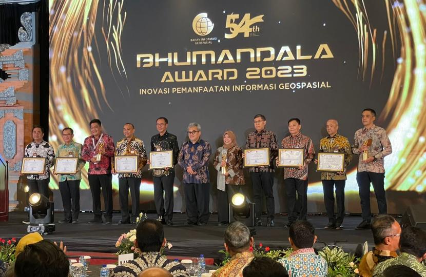 Pemerintah Kabupaten Bandung meraih penghargaan Bhumandala Award 2023.