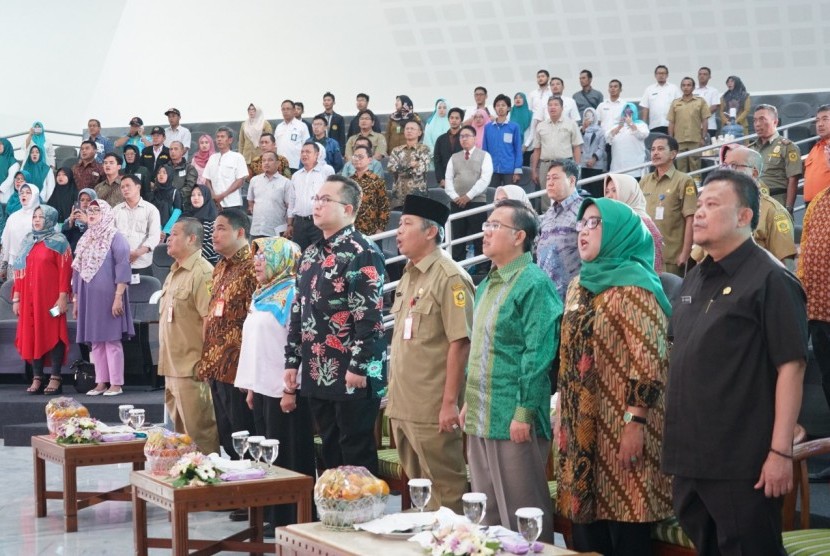 Pemerintah Kabupaten Bogor bersama IPB University menandatangani perjanjian kerjasama (MoU) dalam rangka pengembangan Smart City dan Smart Village di Kabupaten Bogor, Senin (11/3).