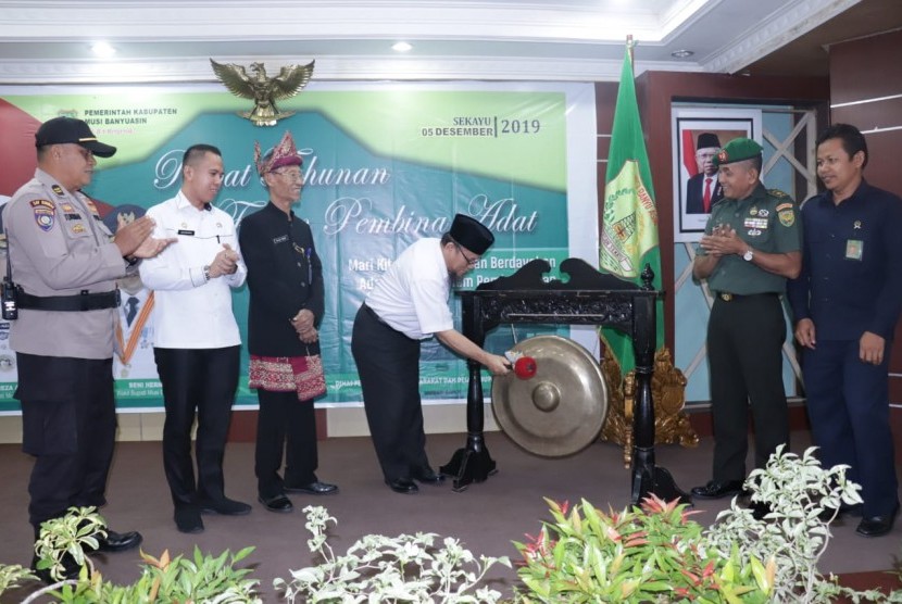 Pemerintah Kabupaten Musi Banyuasin melaksanakan Rapat Tahunan Forum Musyawarah Pemangku Adat dan Adat Marga Tahun 2019, di Auditorium Pemkab Muba, Kamis (5/12). 