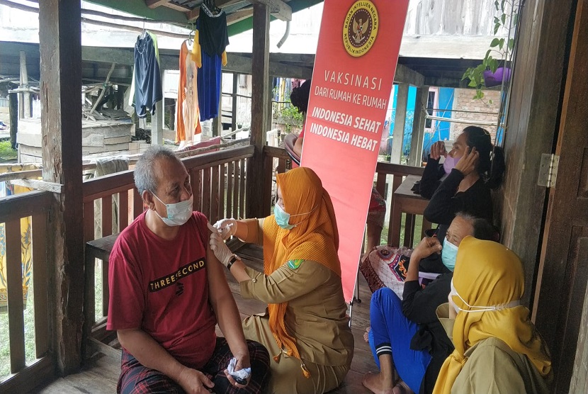 Pemerintah Kabupaten Musi Banyuasin (Muba) melalui Dinas Kesehatan bersama Badan Intelejen Negara Daerah Sumatera Selatan (BINDA Sumsel) terus mengejar target sasaran Vaksinasi untuk Lansia.