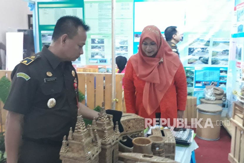 Pemerintah Kabupaten (Pemkab) Semarang menggelar Festival Dana Desa 2017. 