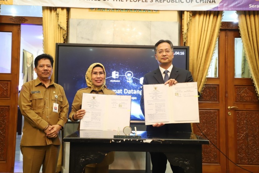  Pemerintah Kabupaten (Pemkab) Serang melakukan memorandum of understanding (MoU) atau penandatanganan kerja sama dengan Pemerintah Kota (Pemkot) Linfen, Provinsi Shanxi, China, Selasa (6/8).