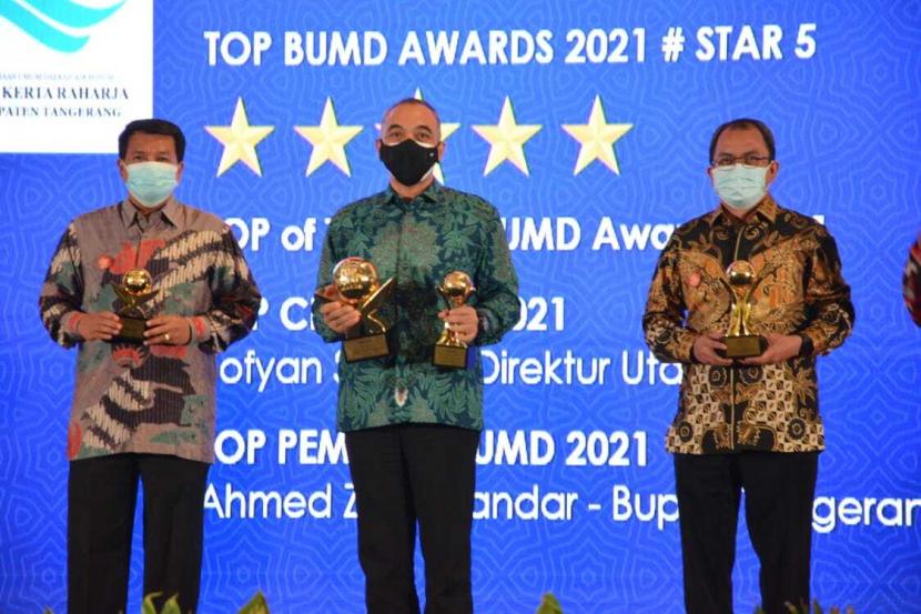 Pemerintah Kabupaten Tangerang berhasil memborong empat penghargaan bergengsi dalam ajang TOP BUMD Awards 2021, yang puncak acaranya diselenggarakan di Hotel Rafles Jakarta, Jumat (10/9) malam.