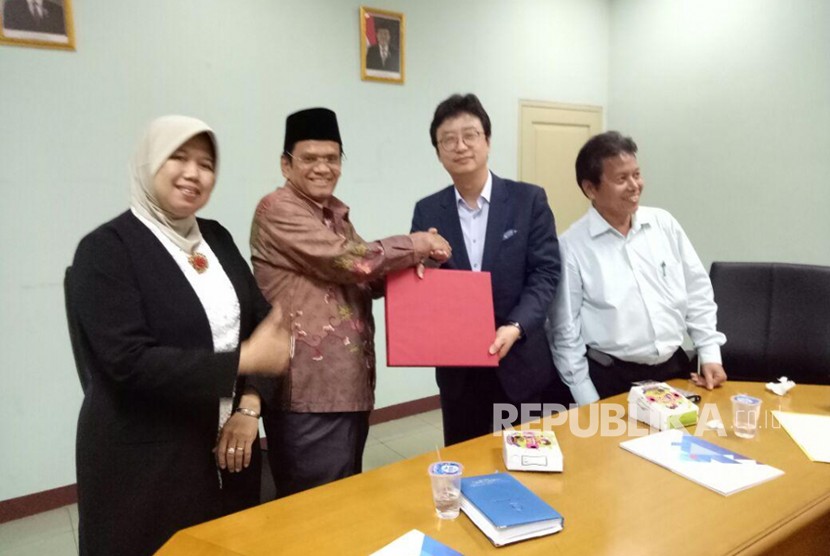 Pemerintah Korea berkeinginan untuk mendirikan Lembaga Pemeriksa Halal (LPH) dan Laboratorium Halal di Indonesia. Proses pendiriannya bekerjasama dengan lembaga keagamaan di Indonesia.