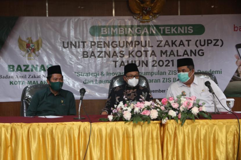 Pemerintah Kota (Pemkot) Malang bersama Badan Amil Zakat Nasional (Baznas) Kota Malang meluncurkan program pembayaran ZIS berbasis web di Hotel Regent Park Malang, Selasa (23/11). 