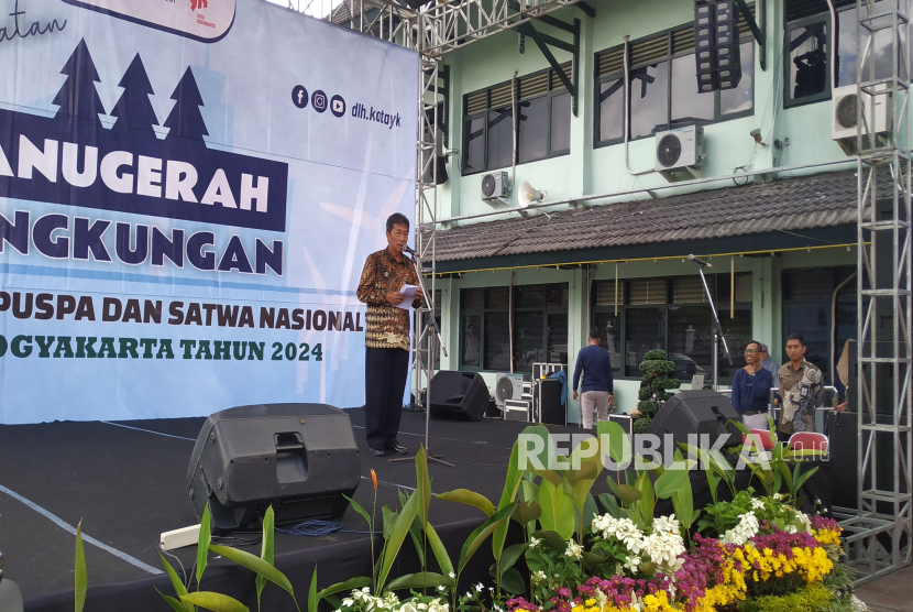 Pemerintah Kota (Pemkot) Yogyakarta melalui Dinas Lingkungan Hidup (DLH) menggelar Anugerah Lingkungan di Halaman Balai Kota Yogyakarta, Selasa (3/12/2024). 