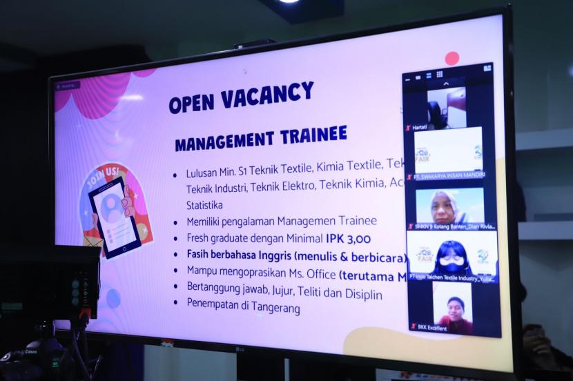 Pemerintah Kota Tangerang kembali menggelar agenda virtual job fair untuk masyarakat Kota Tangerang yang membutuhkan pekerjaan. Dinas Ketenagakerjaan Kota Tangerang mencatat, sejak diadakan pada 2020 lalu, telah terserap sebanyak lebih dari 11 ribu pekerja dari agenda tersebut. 