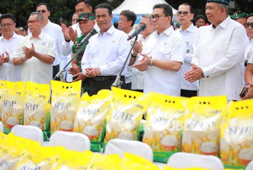 Stabilkan Harga, 43 Ribu Ton Beras SPHP Digelontorkan Serentak Hari Ini di Berbagai Daerah