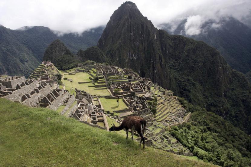Situs wisata Machu Picchu, Peru. Peru menutup situs wisata Machu Picchu pada Sabtu (21/1/2023) menyusul meluasnya protes antipemerintah.