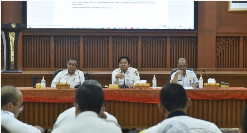 Pemerintah Provinsi Kalimantan Selatan (Kalsel) bersama seluruh Kepala SKPD akan  melaksanakan kegiatan turun ke desa (Turdes) ke 13 Kabupaten/Kota se Kalsel. Turdes ini akan dilaksanakan mulai tanggal 3-6 November 2022 dan akan dilepas oleh Gubernur Kalsel, Sahbirin Noor.