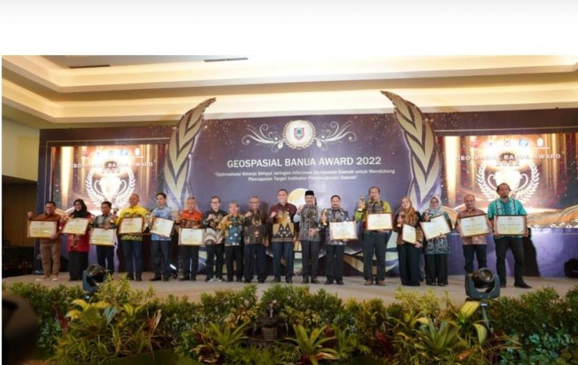  Pemerintah Provinsi Kalimantan Selatan (Pemprov Kalsel) sukses gelar Geospasial Banua Award tahun  2022 yang acara puncaknya berlangsung, pada Jumat (23/9/2022), bertempat di Hotel Rattan Inn, Banjarmasin.