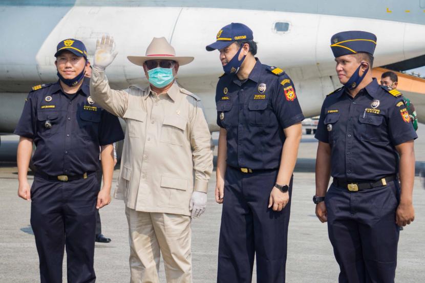 Pemerintah Republik Indonesia melalui Kementerian Pertahanan, kembali menerima bantuan alat kesehatan untung penanganan Covid-19 yang diimpor dari Republik Rakyat Tiongkok, pada hari Selasa (12/05) di Terminal Kargo Bandara Internasional Soekarno-Hatta. 