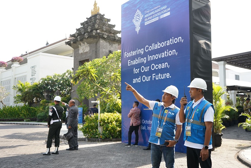 Pemerintahan Provinsi (Pemprov) Bali mengapresiasi kinerja PT PLN (Persero) dalam menghadirkan pasokan listrik andal tanpa kedip dalam pelaksanaan Konferensi Tingkat Tinggi Archipelagic and Island States (KTT AIS) Forum di Bali, pada 10-11 Oktober 2023.
