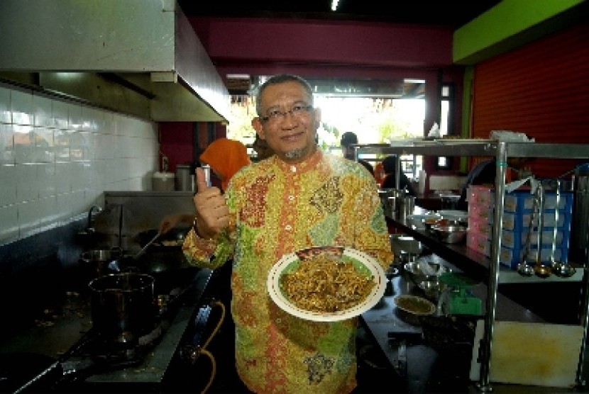 Pemilik Ayam Bakar Wong Solo, Puspo Wardoyo