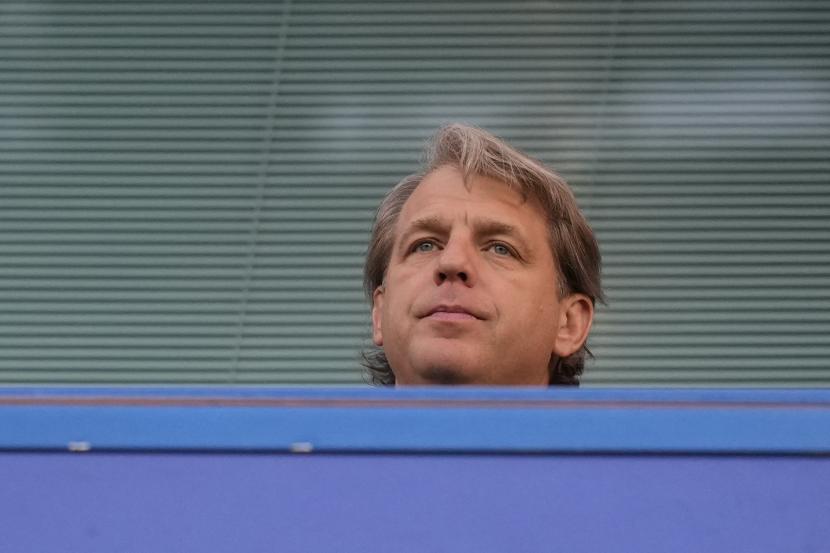  Pemilik baru Chelsea Todd Boehly sedang mencari direktur olahraga klub. Direktur Olahraga Red Bull (RB) Salzburg Christoph Freund dikabarkan akan segera bergabung dengan Chelsea. 
