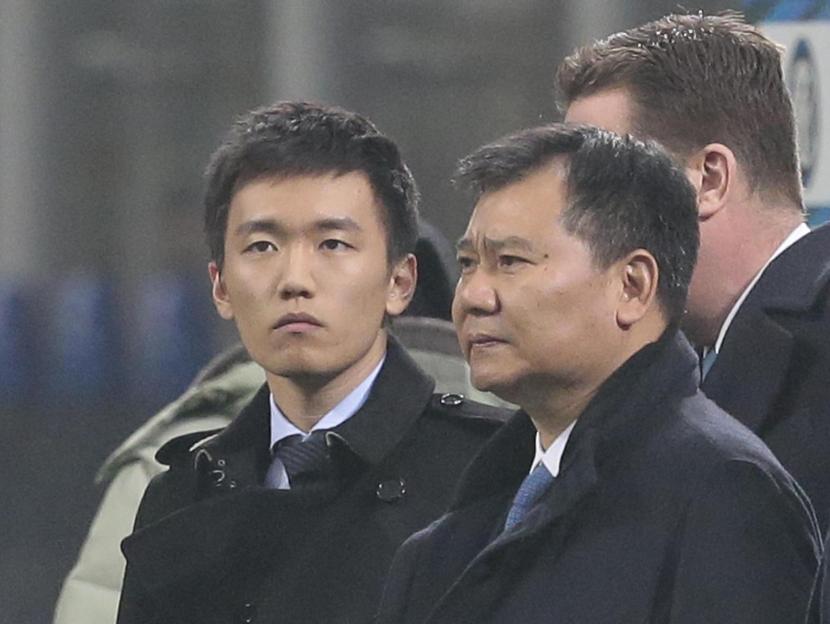 Pemilik Suning dan Inter Milan, Steven Zhang dan Zhang Jindong (kanan).