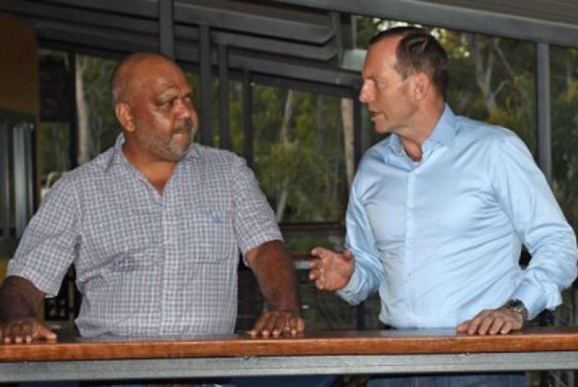 Pemimpin Aborigin Noel Pearson bersama PM Tony Abbott. 