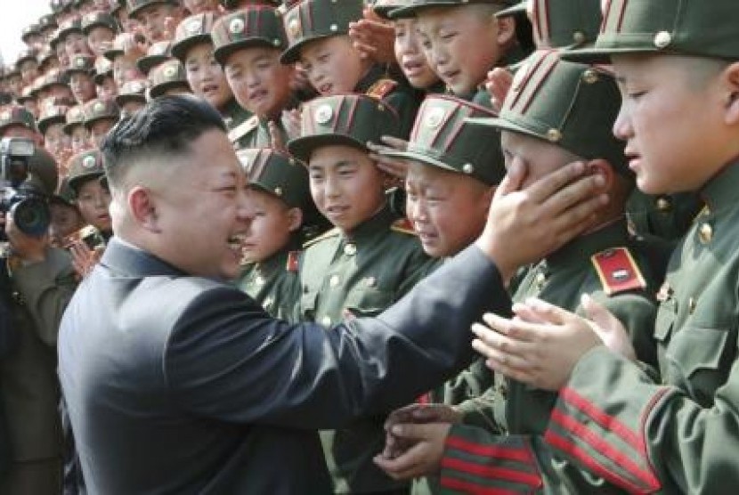 Pemimpin Korea Utara, Kim Young Il. 