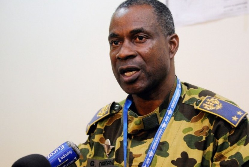 Pemimpin kudeta di Burkina Faso Gilbert Diendere ditangkap dan diserahkan kepada pemerintah peralihan pada Kamis (1/10).