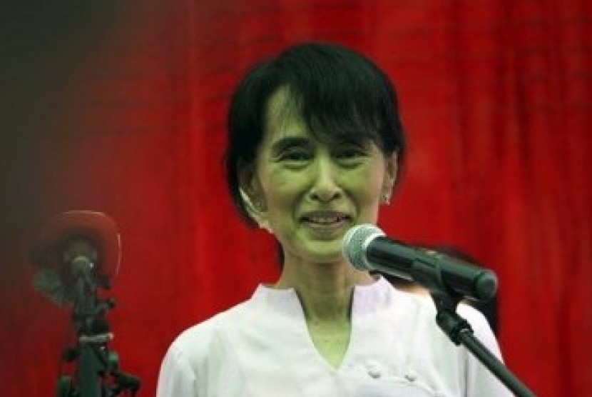  Pemimpin perjuangan demokrasi di Myanmar, Aung San Suu Kyi.