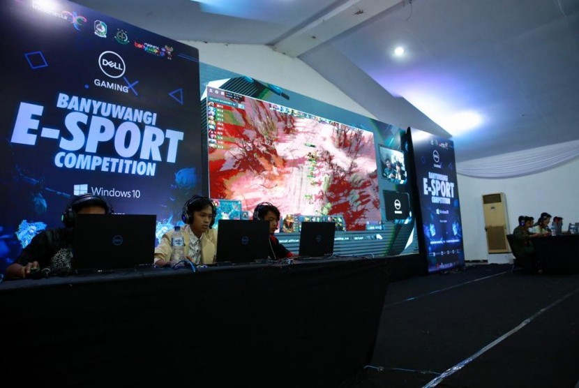 Pemkab Banyuwangi mengelar kompetisi  electronic Sport (E-sport) untuk pertama kalinya. Event yang berlangsung selama dua hari 18-19 September ini diikuti oleh 217 peserta dari tingkat SMA dan mahasiswa se-kabupaten.