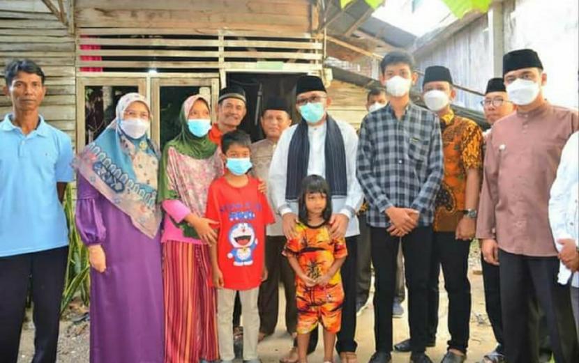 Pemkot Padang menyasar sebanyak 11 keluarga dan 11 kecamatan se-kota Padang untuk program Semata Jilid II.