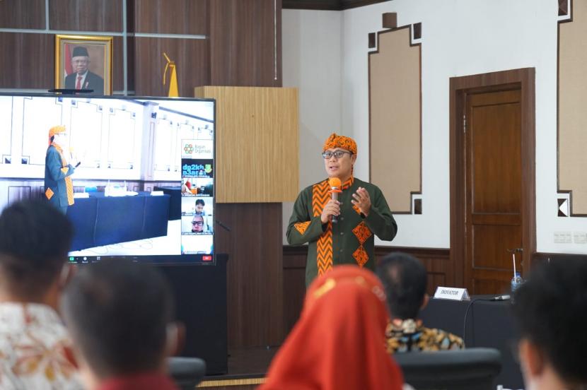 Pemkot Sukabumi menggencarkan inovasi publik berbasis teknologi dalam melayani warga. Di mana pada 2022 ini ada sebanyak 65 inovasi baru yang diluncurkan perangkat daerah di lingkup Pemkot Sukabumi.