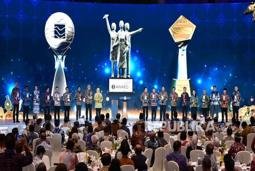 Pemkot Tangsel Raih Penghargaan TP2DD Predikat Kota Terbaik Nasional 2025