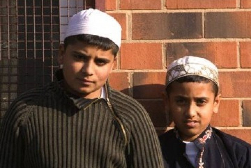 Pemuda Muslim Inggris