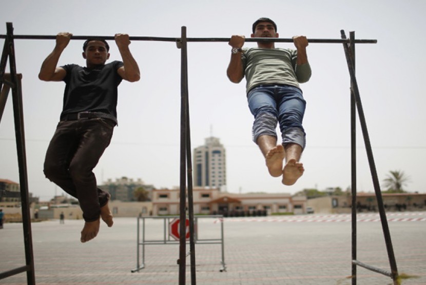  Pemuda Gaza siap melamar jadi anggota polisi