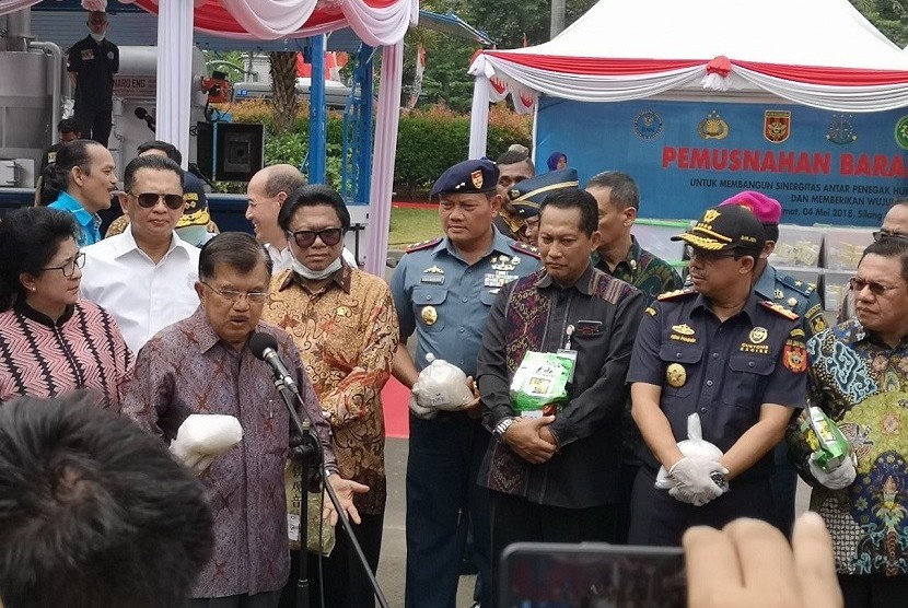 Pemusnahan barang bukti narkotika sebanyak 2,647 Ton di Lapangan Monumen Nasional, Jakarta Pusat.