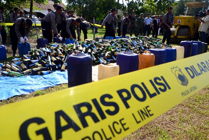 Kepolisian Resor (Polres) Gorontalo Utara, Provinsi Gorontalo, menangkap pengedar minuman keras (miras) jenis cap tikus (Foto: ilustrasi miras)