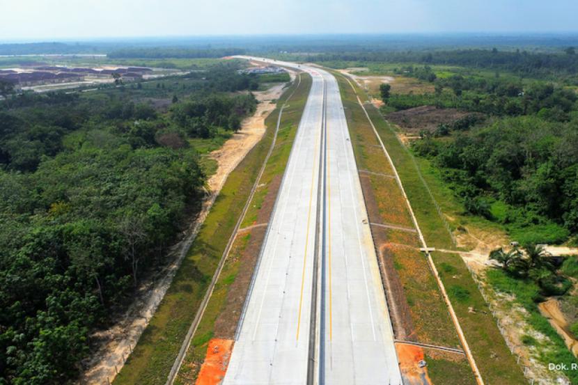 Pembangunan Tol Pekanbaru-Bangkinang Siap 100 persen. Foto: Penampakan Tol Pekanbaru-Bangkinang sepanjang 40 kilometer.