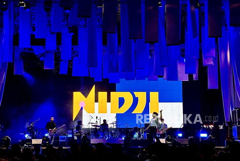 Penampilan Nidji di Biznet Festival Medan 2025