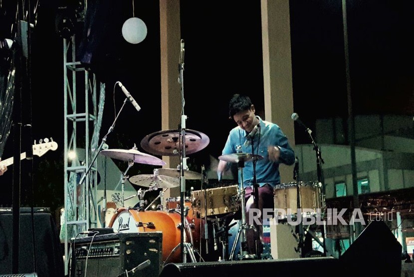 Penampilan Rafi Muhammad di hari terakhir Java Jazz, Jakarta, Ahad (5/3).  Foto: Dwina Agustin.