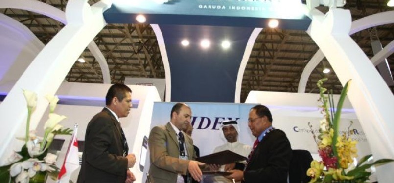 Penandatangan kerja sama antara GMF dan MIDEX di arena Dubai Airshow, Senin (14/11).