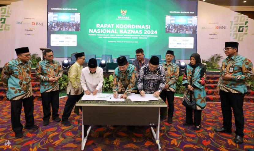 Penandatanganan 17 resolusi Rakornas BAZNAS 2024 di Kalimantan Timur.