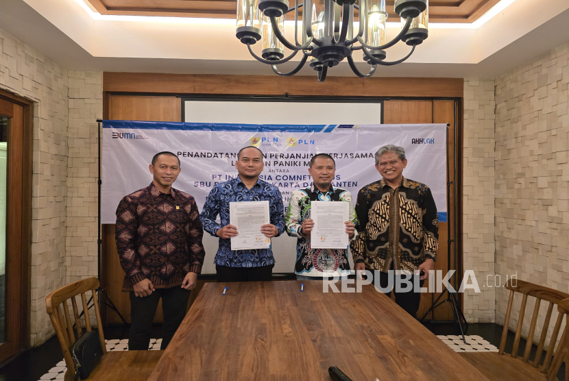 Penandatanganan kerjasama fiberisasi perangkat SCADA antara PLN Icon Plus SBU Regional Jakarta dan Banten bersama PT PLN UP2D Jakarta.