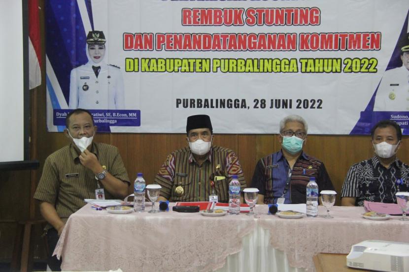  Penandatanganan Komitmen Bersama Percepatan Penurunan Stunting di Kabupaten Purbalingga, Selasa (28/6/2022). 